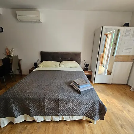 Apartmani Barbara Brsec Exterior photo