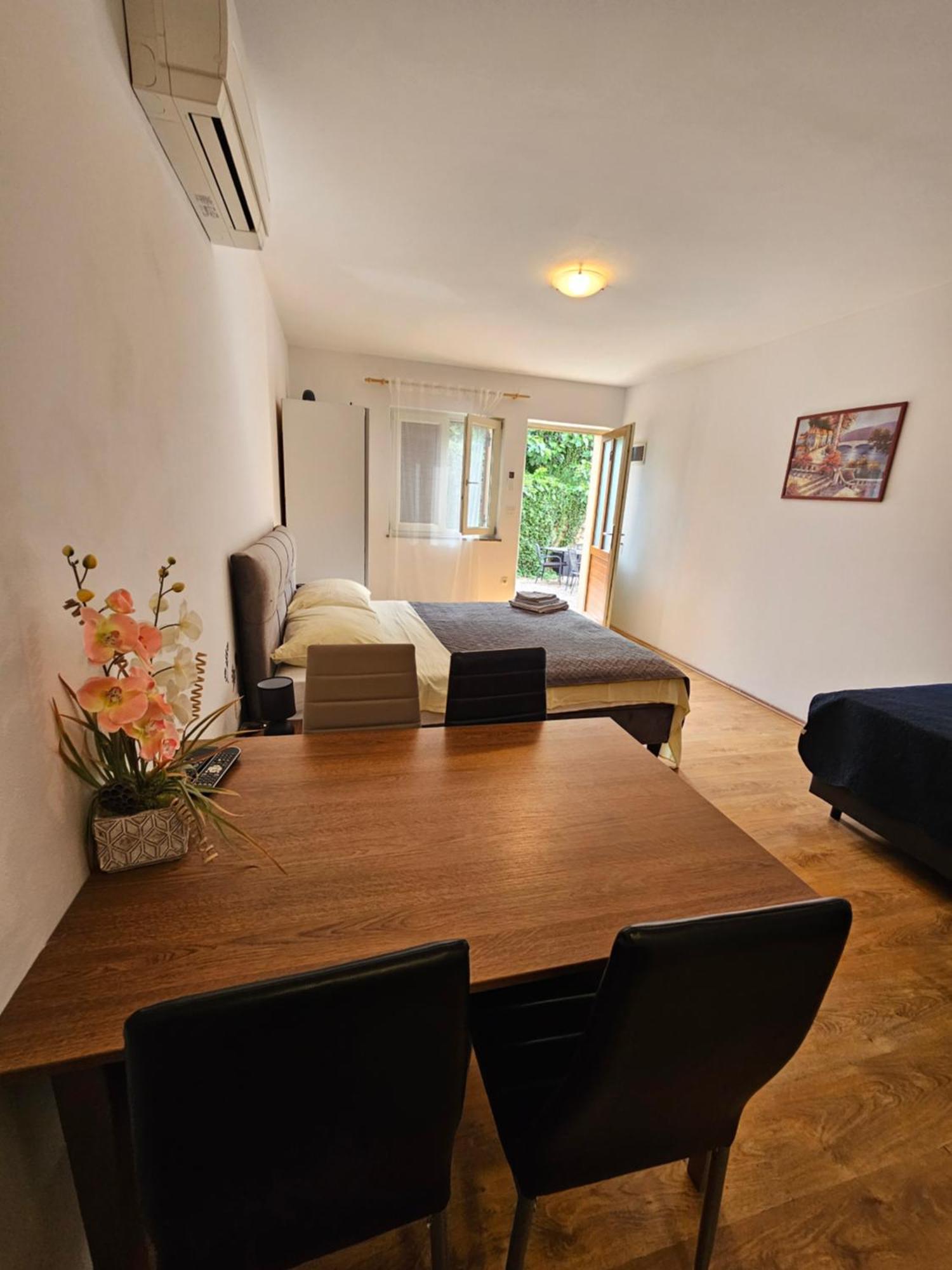 Barbara Apartment